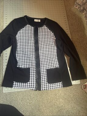 Chico's Black & White Houndstooth Zip-Front Blazer